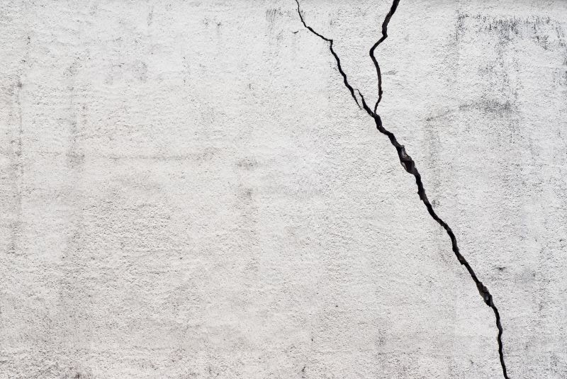 Garage Crack Repair in Des Moines, IA